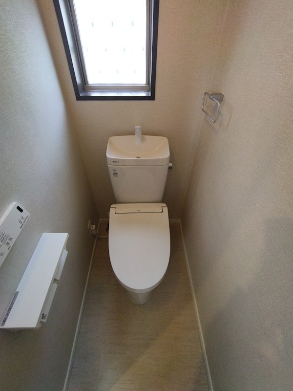 楠橋南二丁目戸建 内観写真（トイレ）
