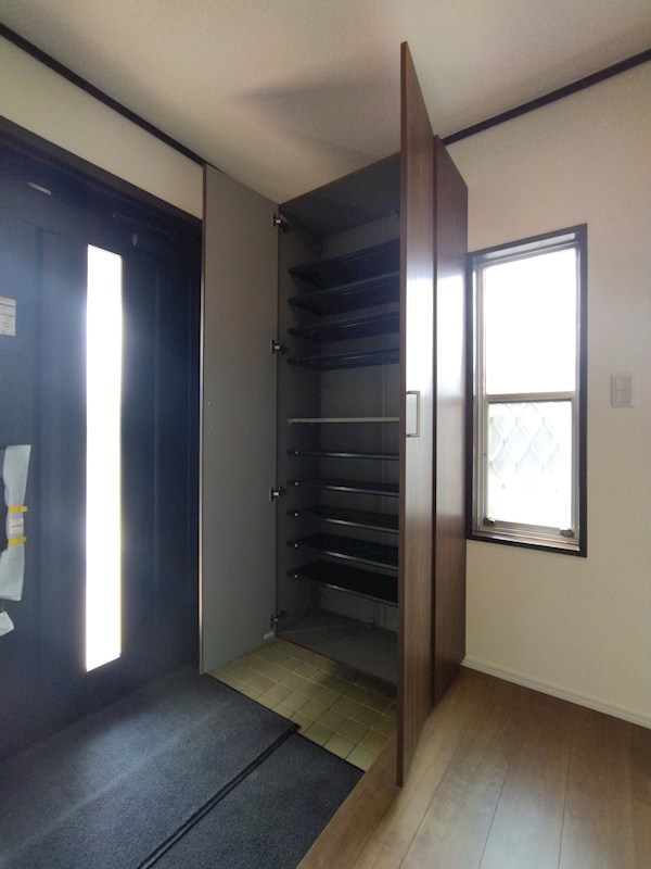 楠橋南二丁目戸建 内観写真（収納）
