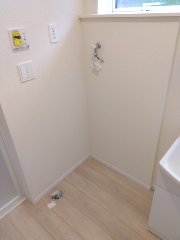 高坊二丁目新築戸建1号棟　第3 内観写真（洗面台・洗面所）