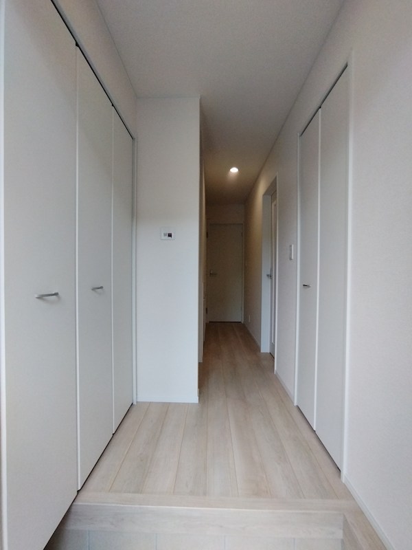 今光二丁目新築戸建2号棟　第3  現地写真（玄関）