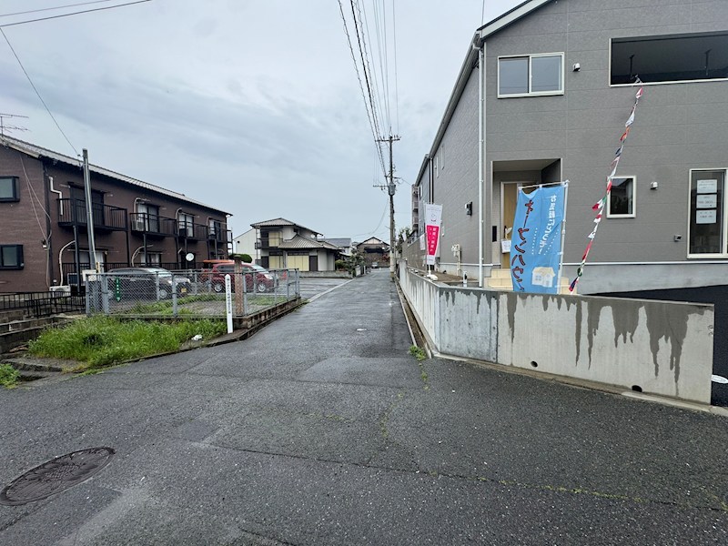 貴船台新築戸建2号棟　第1 現地写真（前面道路含む現地写真）