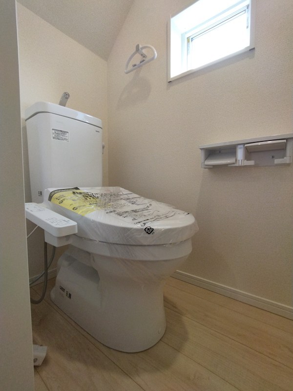 貴船台新築戸建2号棟　第1 内観写真（トイレ）