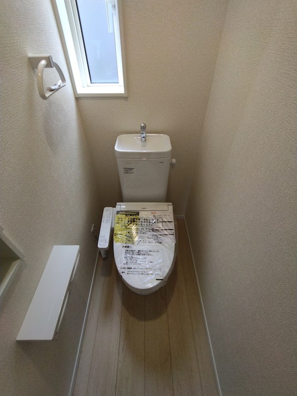 貴船台新築戸建2号棟　第1 内観写真（トイレ）