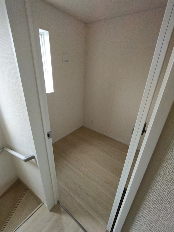 貴船台新築戸建2号棟　第1 内観写真（収納）