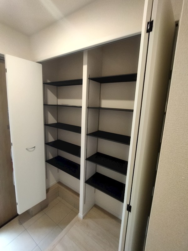 貴船台新築戸建2号棟　第1 内観写真（収納）