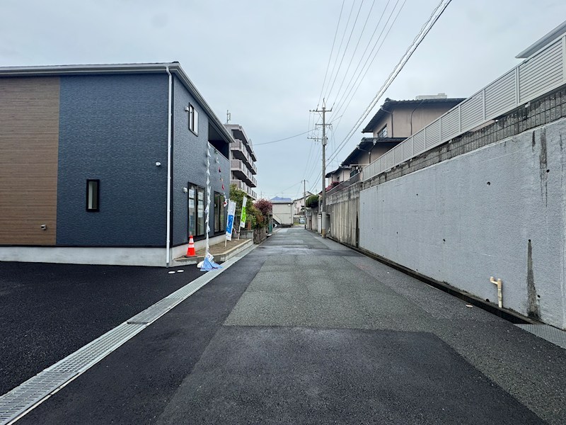 貴船台新築戸建4号棟　第1  現地写真（前面道路含む現地写真）