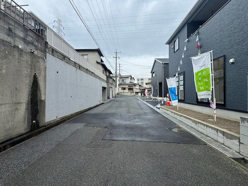 貴船台新築戸建4号棟　第1  現地写真（前面道路含む現地写真）