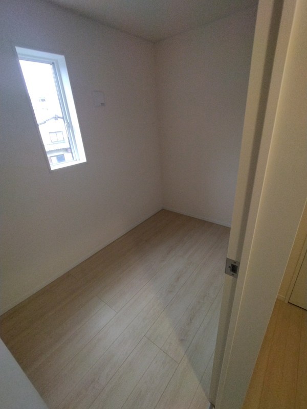 貴船台新築戸建4号棟　第1  内観写真（収納）
