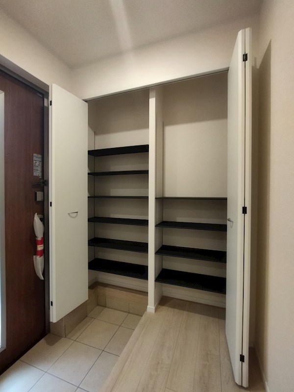 貴船台新築戸建4号棟　第1  内観写真（収納）