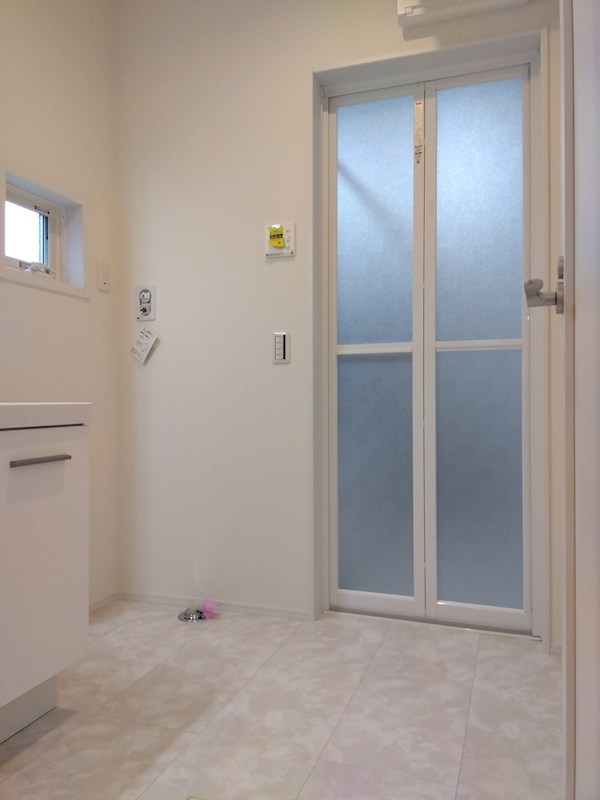 上貫一丁目新築戸建3号地 内観写真（洗面台・洗面所）