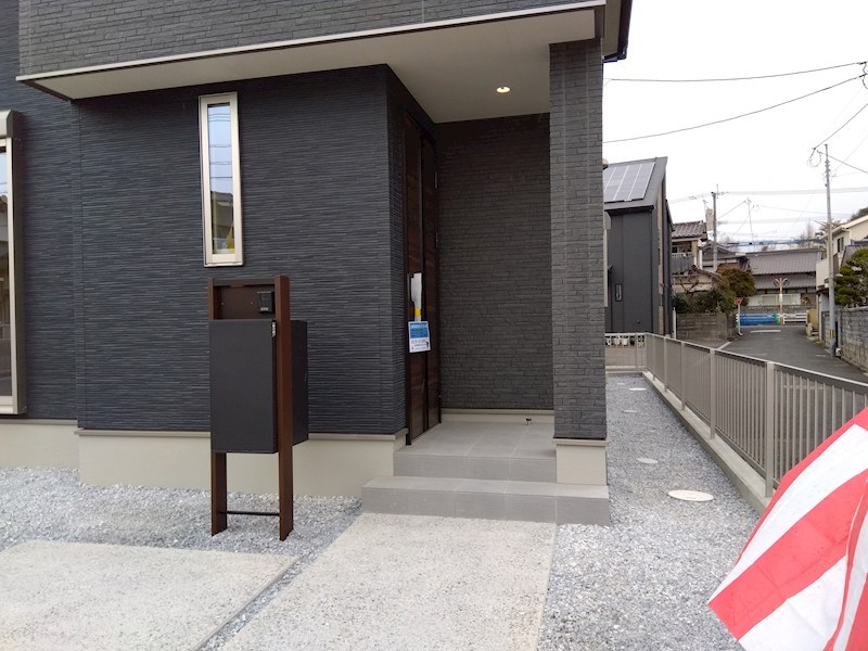 上貫一丁目新築戸建3号地 現地写真（玄関）