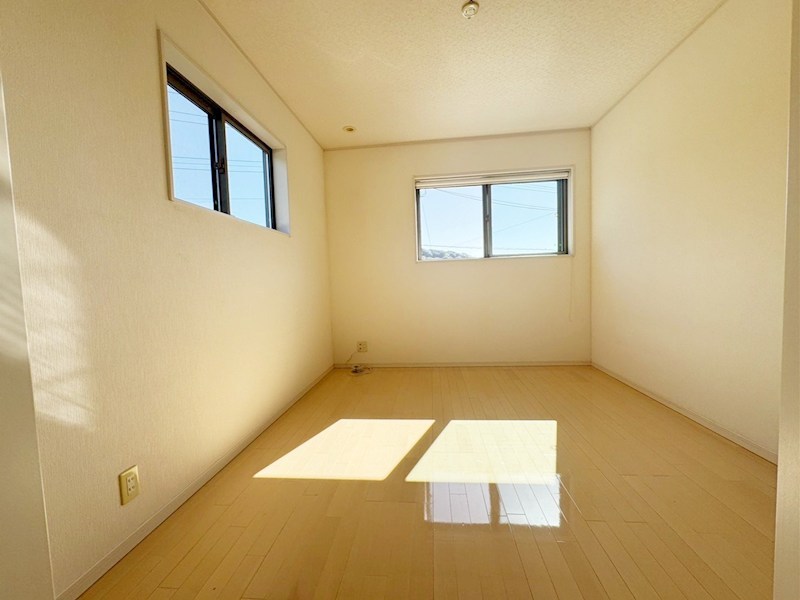 白野江四丁目戸建 内観写真（リビング以外の居室）