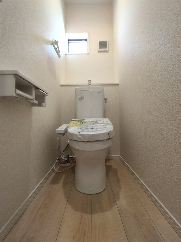 大字今古賀新築戸建5号棟　第7 内観写真（トイレ）