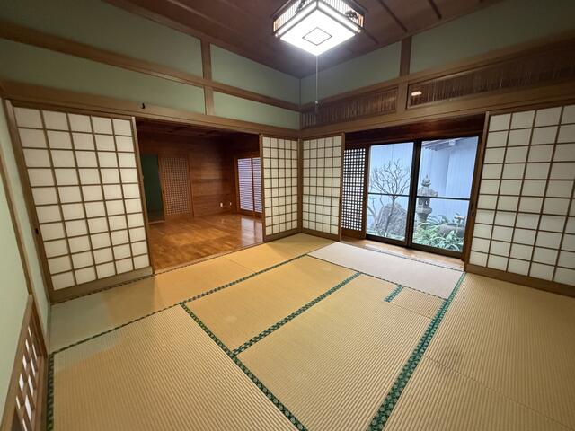 大里戸ノ上二丁目戸建 内観写真（リビング以外の居室）