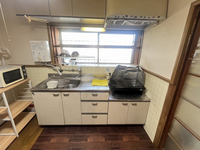 湯川新町二丁目7番戸建 内観写真（キッチン）