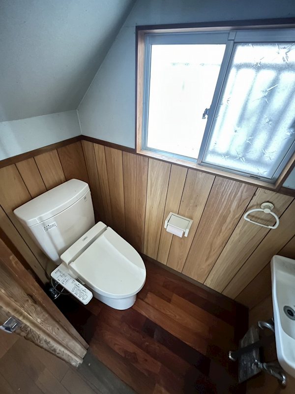 横代北町五丁目9番戸建 内観写真（トイレ）