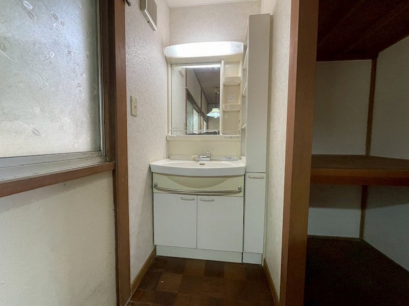 花月園10番戸建 内観写真（洗面台・洗面所）