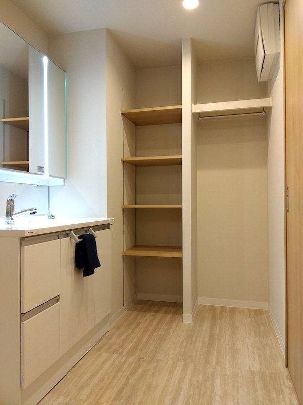 ライフプラザ工大前弐番館 内観写真（洗面台・洗面所）