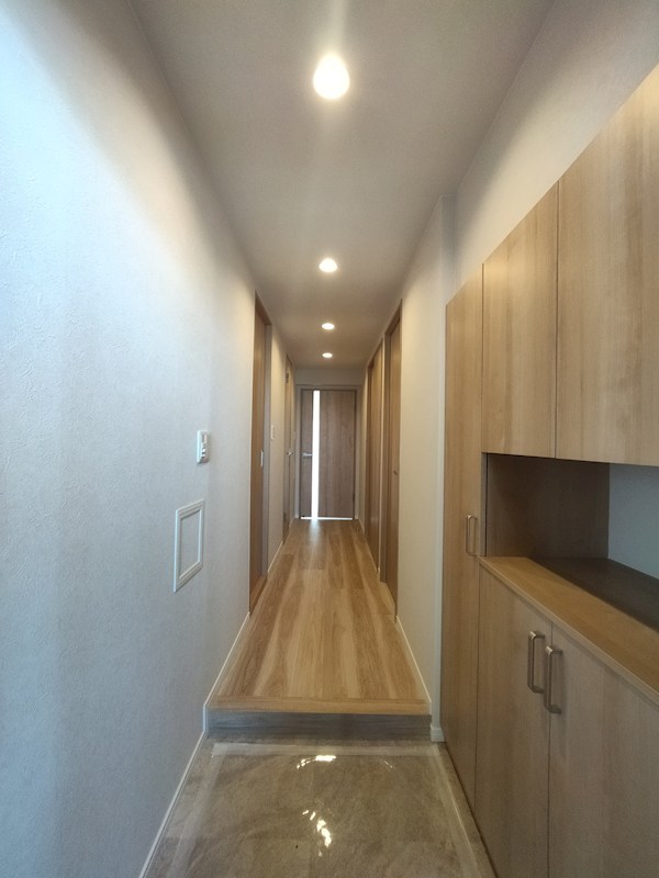 ライフプラザ工大前弐番館 現地写真（玄関）