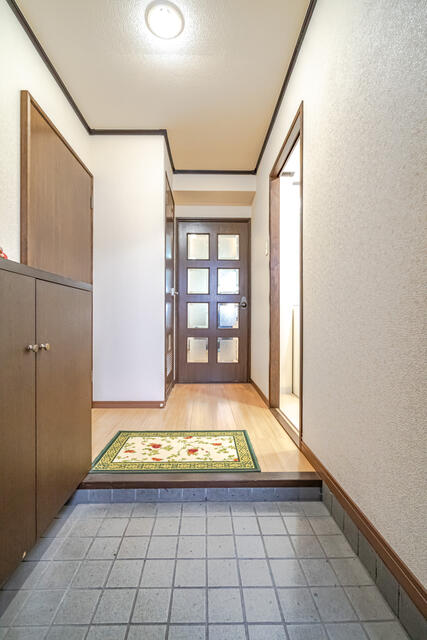 ビブレマンション日明 現地写真（玄関）