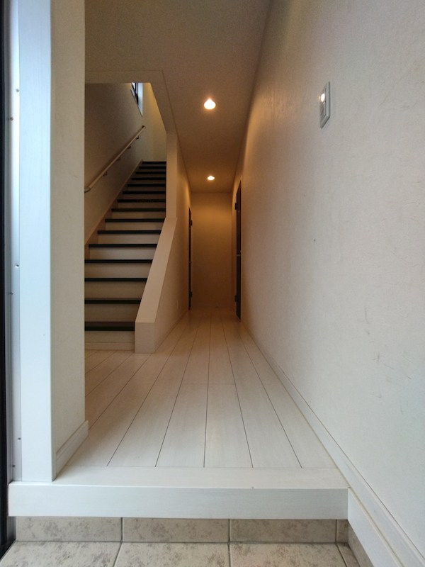高須南一丁目戸建 現地写真（玄関）