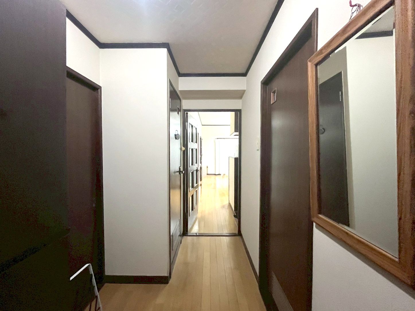 ビブレマンション日明 現地写真（玄関）