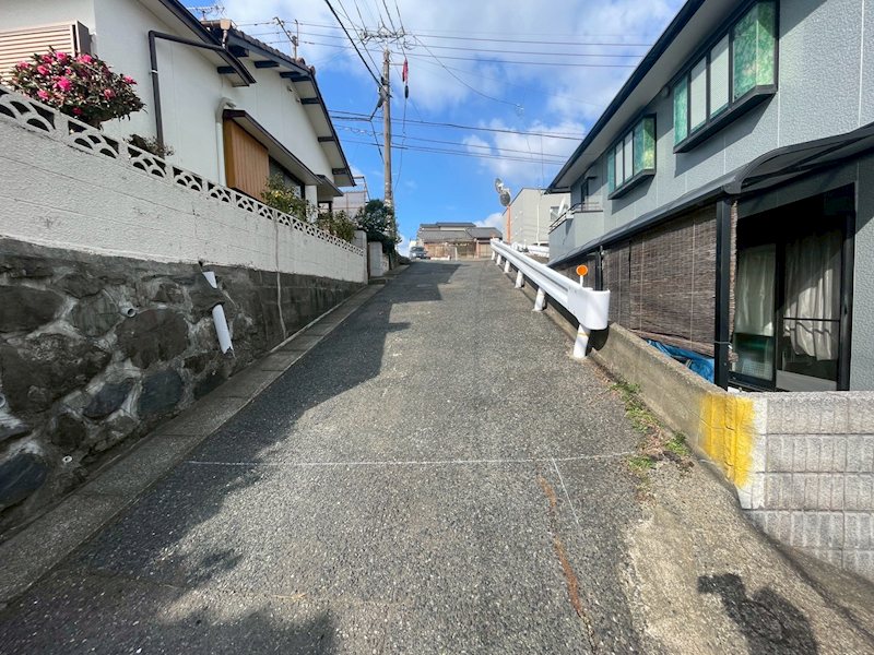 椎ノ木町86番土地 現地写真（前面道路含む現地写真）