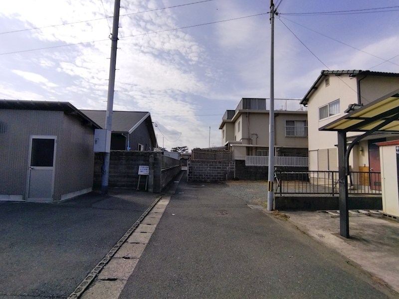 福岡県遠賀郡芦屋町正門町12-14 現地写真（前面道路含む現地写真）