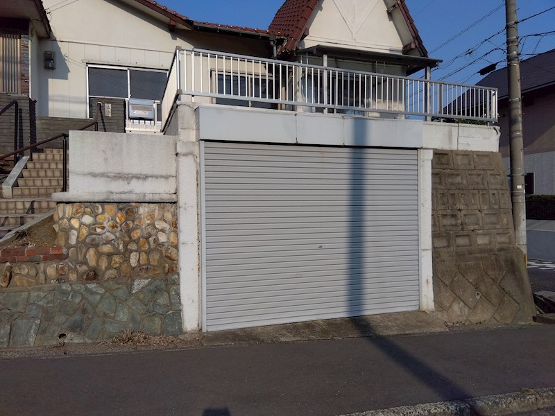 沼緑町五丁目戸建 現地写真（駐車場）