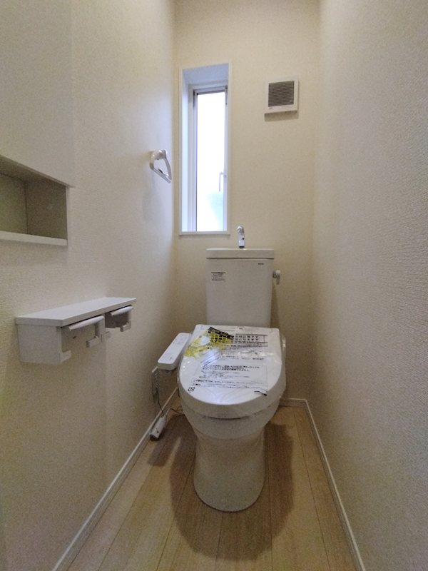 二島五丁目新築戸建2号棟　第5  内観写真（トイレ）