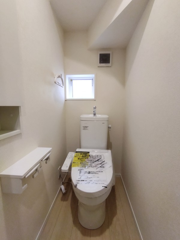 二島五丁目新築戸建3号棟　第5  内観写真（トイレ）
