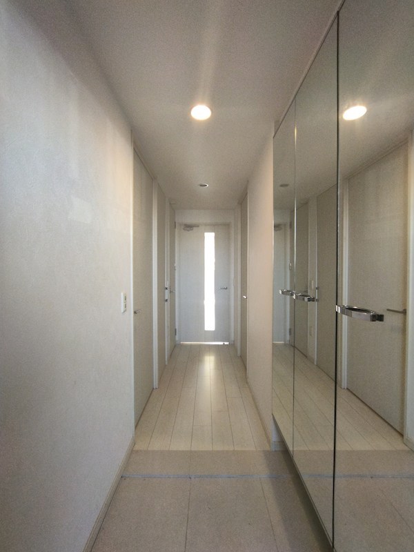 サンパーク折尾学園の丘サウスリッジ 現地写真（玄関）