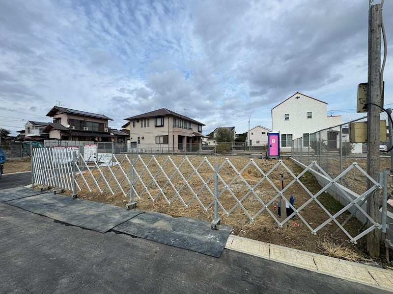 吉田西二丁目新築戸建5号地 現地写真（前面道路含む現地写真）