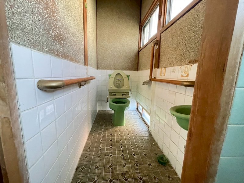 春日台四丁目7番戸建 内観写真（トイレ）