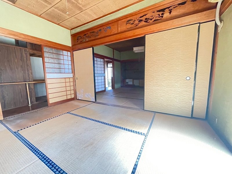 春日台四丁目7番戸建 内観写真（リビング以外の居室）