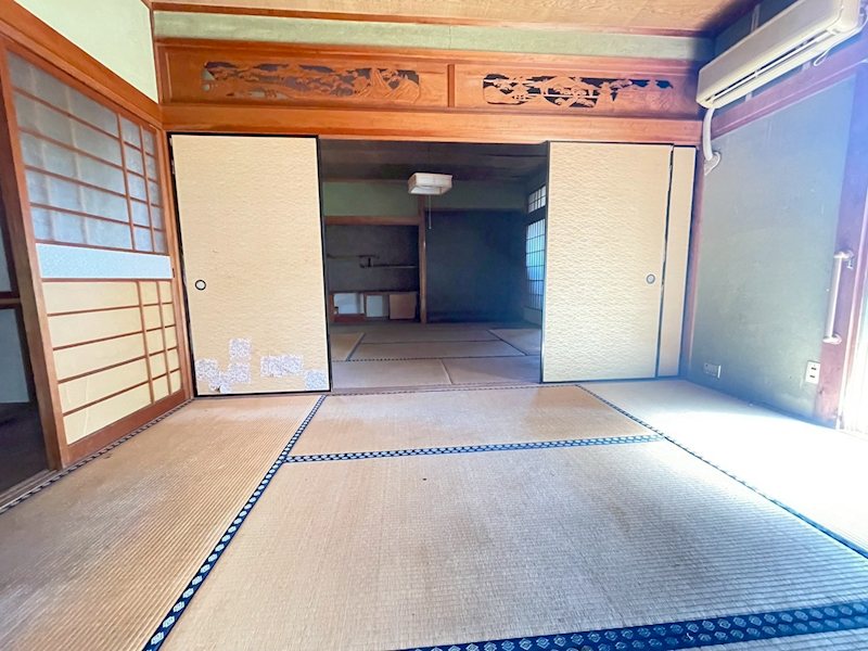 春日台四丁目7番戸建 内観写真（リビング以外の居室）
