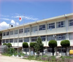春日台四丁目7番土地 小学校