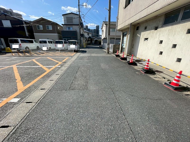 前間ビル 現地写真（前面道路含む現地写真）