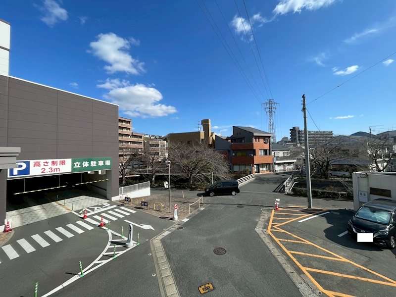 前間ビル 現地写真（バルコニー）