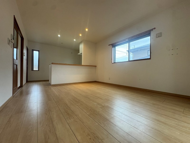 小嶺台三丁目戸建 内観写真（リビング）
