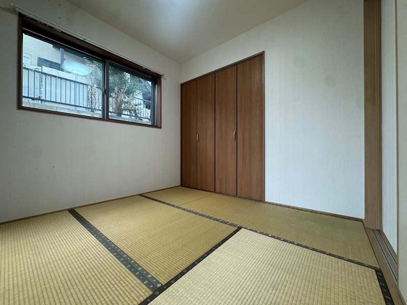 小嶺台三丁目戸建 内観写真（リビング以外の居室）