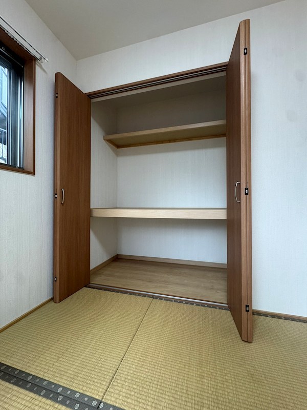 小嶺台三丁目戸建 内観写真（収納）