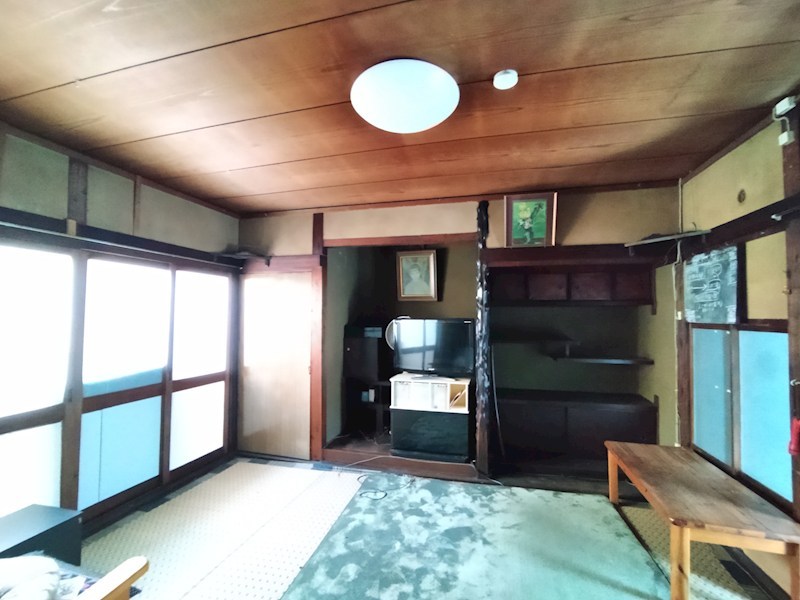 大字山部402番戸建 内観写真（リビング以外の居室）