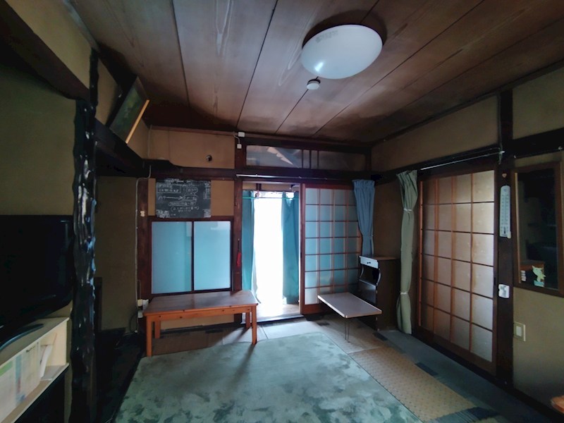 大字山部402番戸建 内観写真（リビング以外の居室）
