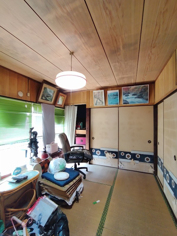 大字山部402番戸建 内観写真（リビング以外の居室）