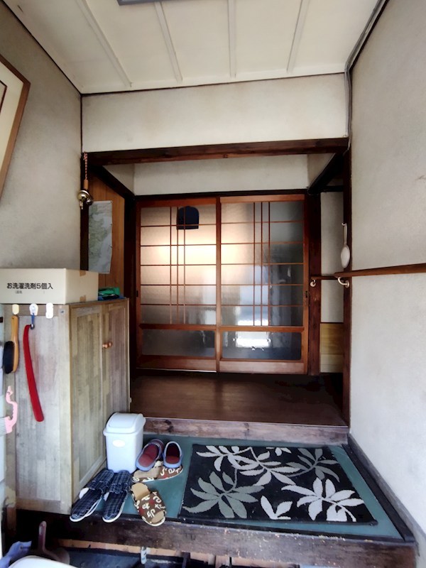 大字山部402番戸建 現地写真（玄関）