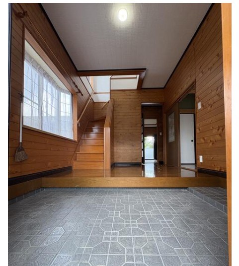 天生田戸建 現地写真（玄関）
