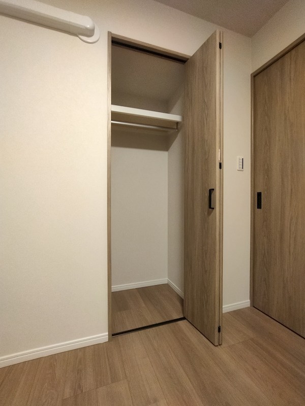エクレール穴生 内観写真（収納）