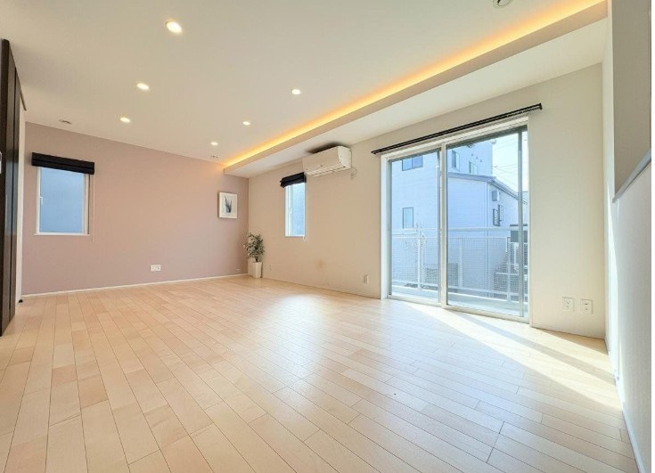 塩屋四丁目戸建 内観写真（リビング）