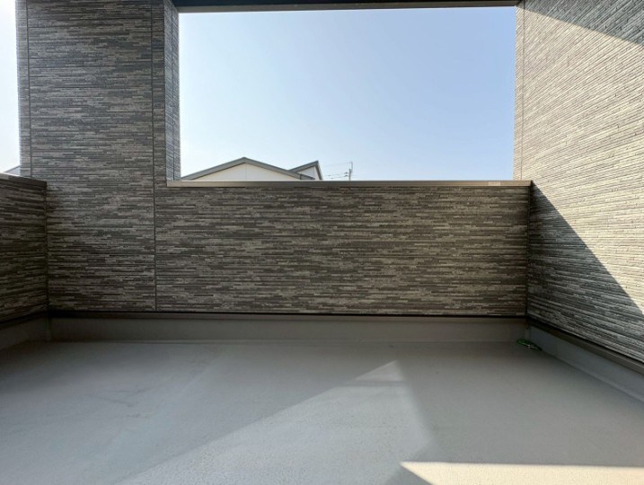塩屋四丁目戸建 現地写真（バルコニー）